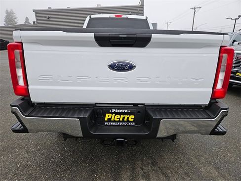 Used 2023 Ford F350 XLT w/ FX4 Off-Road Package image 4