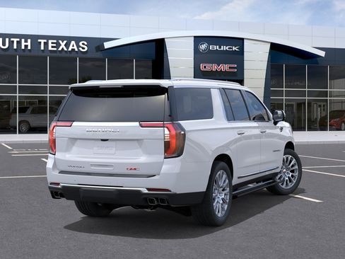 New 2026 GMC Yukon XL Denali w/ Denali Reserve Package RWD image 4
