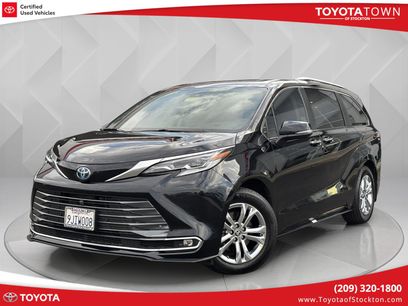 Certified 2023 Toyota Sienna Platinum