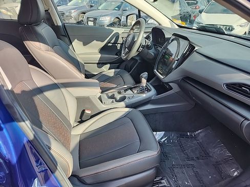Certified 2025 Subaru Crosstrek 2.5i Limited w/ Crosstrek Mirror Package image 3