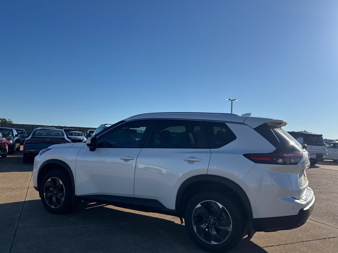 Certified 2024 Nissan Rogue SV w/ SV Premium Package FWD image 19
