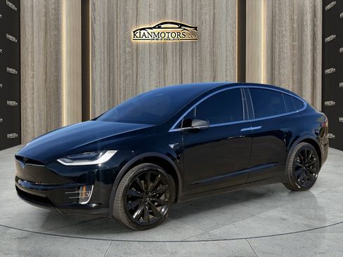 Used 2019 Tesla Model X 75D image 5