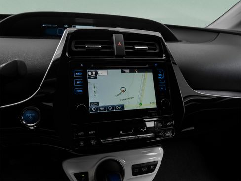 Used 2018 Toyota Prius Prime Advanced FWD image 28