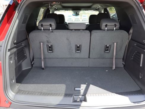 New 2025 Chevrolet Traverse LT w/ Sun and Wheel Package image 36