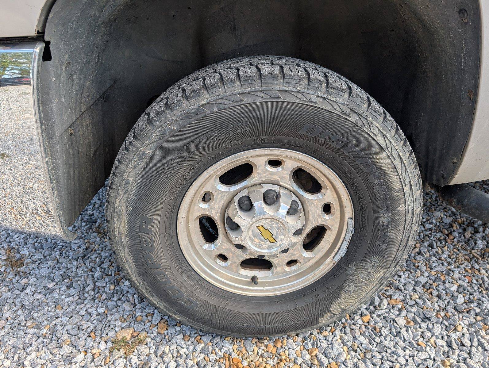 Used 2007 Chevrolet Silverado 2500 LT w/ Suspension Package, Off-Road AWD/4WD image 11