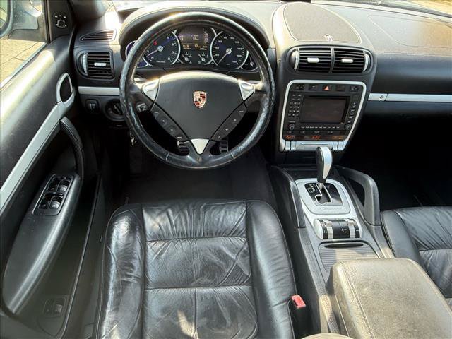 Used 2004 Porsche Cayenne Turbo AWD/4WD image 8