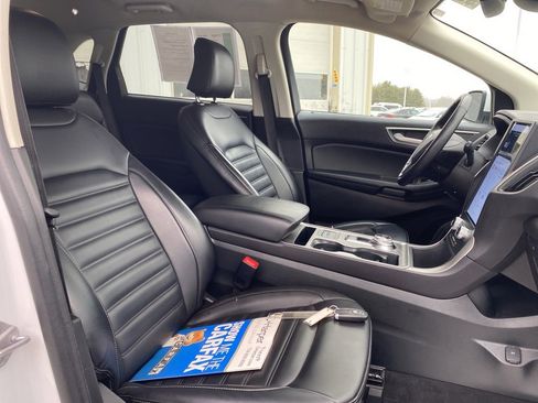 Used 2024 Ford Edge SEL image 11