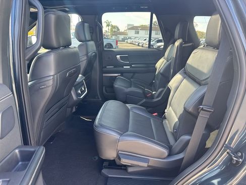 Used 2025 Ford Expedition Platinum w/ Stealth Performance Package AWD/4WD image 12