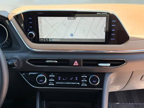 Used 2023 Hyundai Sonata Limited FWD image 12