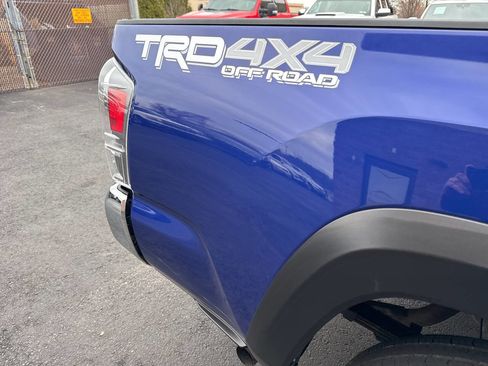 Used 2022 Toyota Tacoma TRD Off-Road image 23