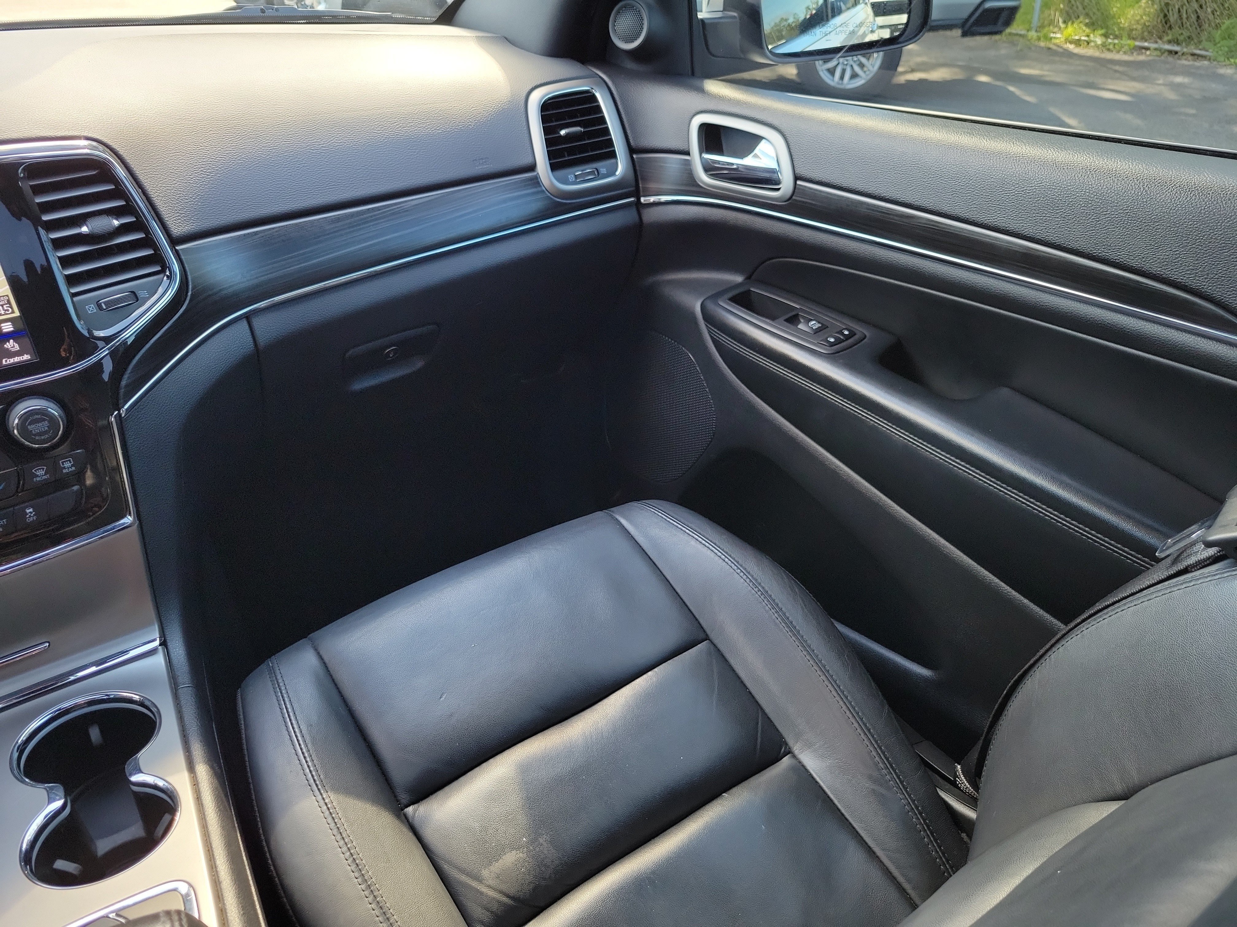 Used 2022 Jeep Grand Cherokee Limited AWD/4WD image 26