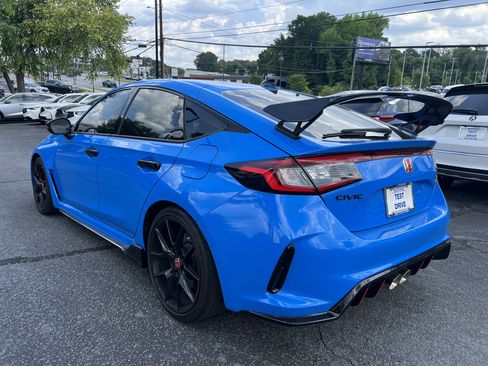 Used 2023 Honda Civic Type R image 3