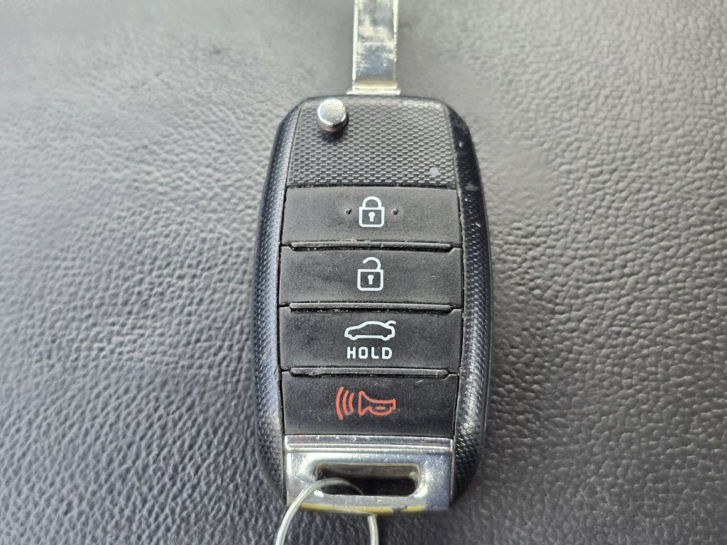 Used 2017 Kia Optima LX FWD image 28