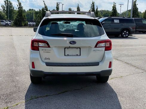 Used 2017 Subaru Outback 2.5i AWD/4WD image 6