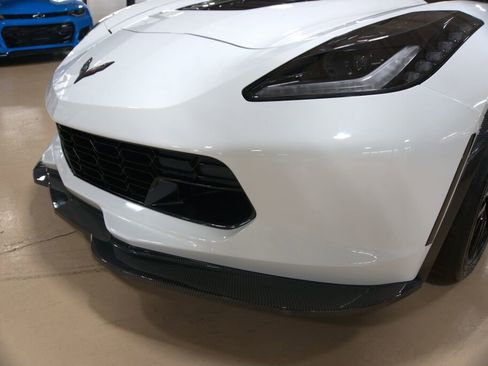 Used 2015 Chevrolet Corvette Z06 w/ 3LZ Preferred Equipment Group image 10