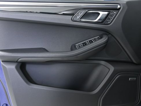 New 2026 Porsche Macan image 6