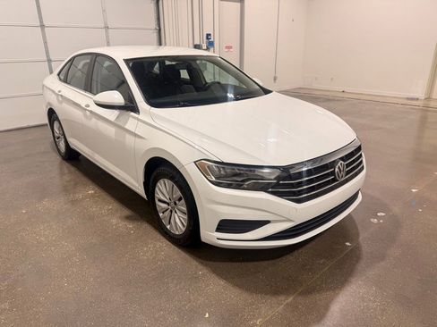 Used 2019 Volkswagen Jetta S w/ Driver Assistance Package FWD image 3