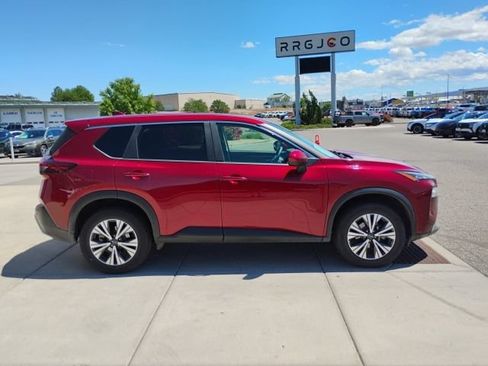 Used 2023 Nissan Rogue SV AWD/4WD image 4