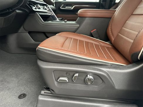 Certified 2026 GMC Sierra 2500 Denali Ultimate image 14