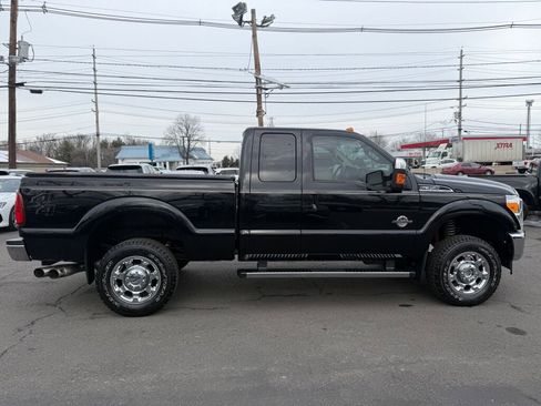Used 2016 Ford F350 Lariat w/ Chrome Package image 8