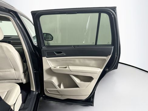Used 2019 Volkswagen Atlas SEL R-Line AWD/4WD image 32