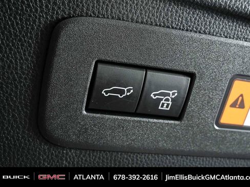 Used 2025 Lexus GX 550 w/ Accessory Package (2T) AWD/4WD image 36