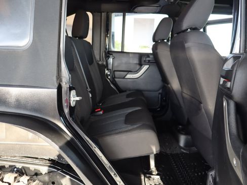 Used 2016 Jeep Wrangler Unlimited Sport image 30