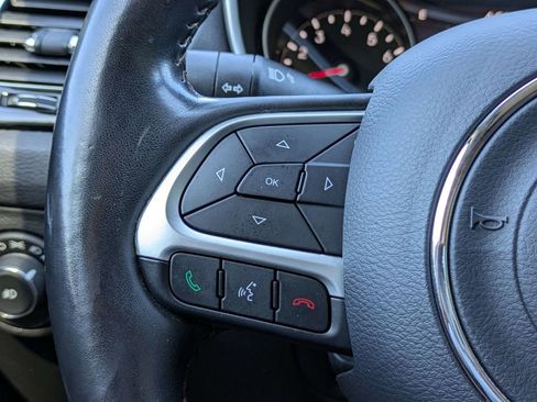 Used 2018 Jeep Compass Limited w/ Navigation Group AWD/4WD image 26