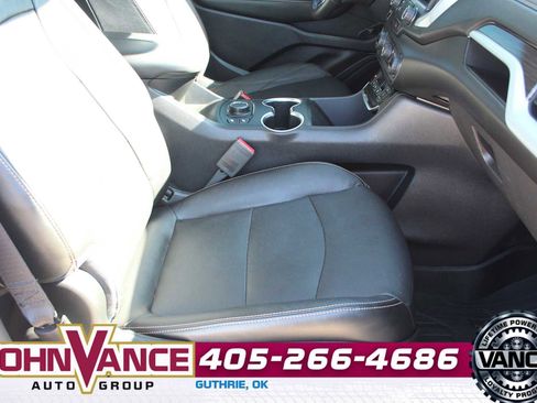 Used 2020 GMC Terrain SLT w/ Preferred Package image 18