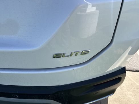 Used 2023 Honda Pilot Elite image 7