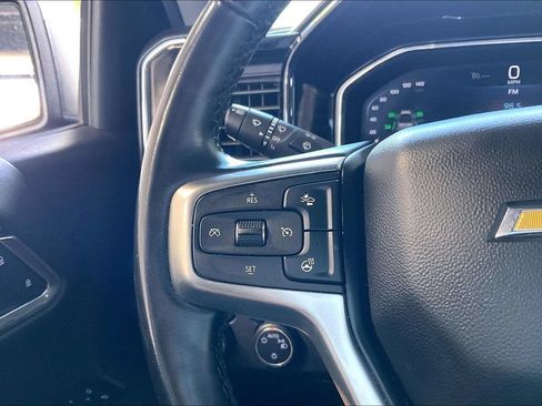Used 2025 Chevrolet Silverado 1500 LT RWD image 8