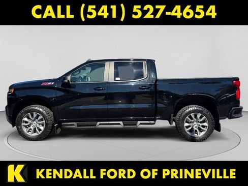 Used 2021 Chevrolet Silverado 1500 RST w/ Z71 Off-Road Package AWD/4WD image 2