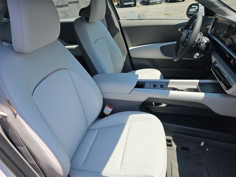 New 2025 Hyundai Ioniq 6 SEL image 10