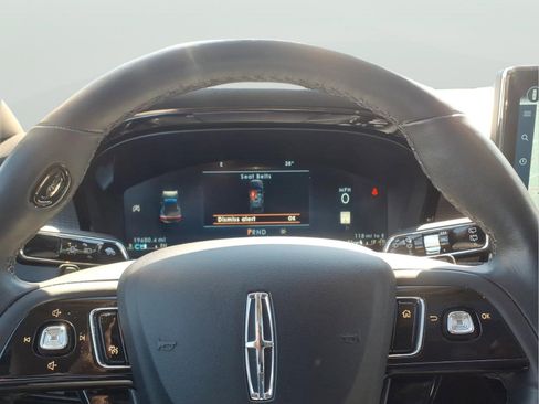 Used 2023 Lincoln Corsair Reserve w/ Equipment Group 201A image 15