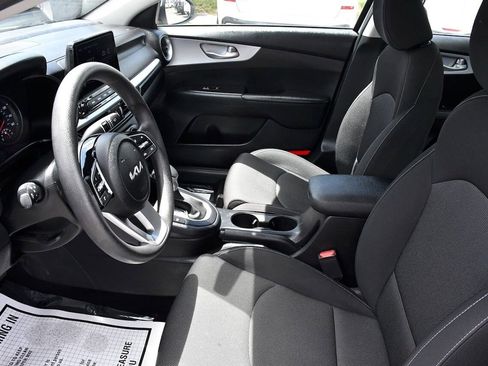 Used 2024 Kia Forte LXS image 7