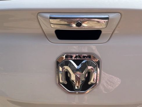 Used 2022 RAM 1500 Laramie AWD/4WD image 5