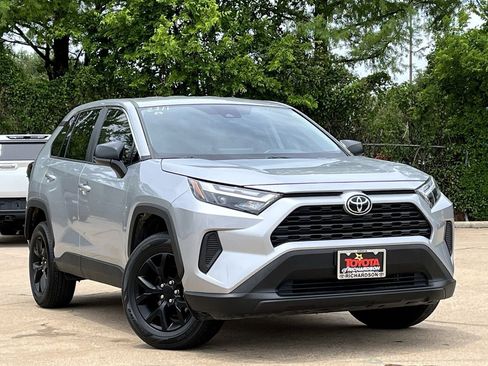 Used 2025 Toyota RAV4 LE FWD image 2