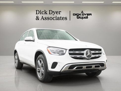 Used 2022 Mercedes-Benz GLC 300 image 3