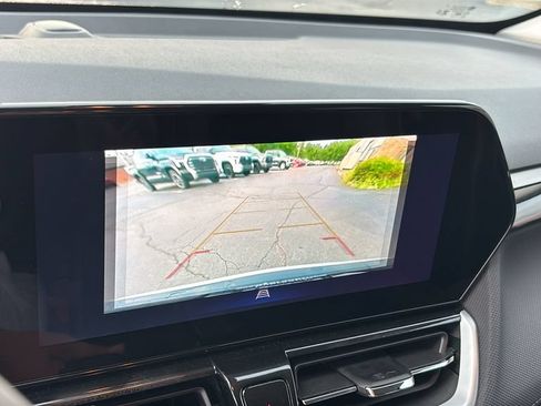 Used 2025 Chevrolet TrailBlazer LT AWD/4WD image 18