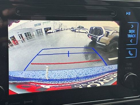 Used 2018 Toyota Corolla SE w/ SE Premium Package image 22