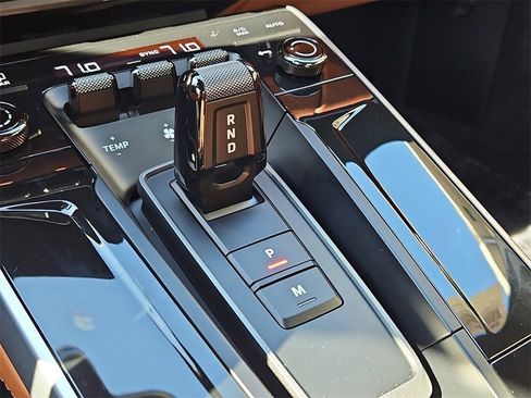 Certified 2025 Porsche 911 Carrera image 31