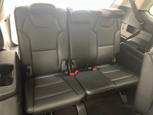 Used 2025 Kia Telluride S FWD image 32