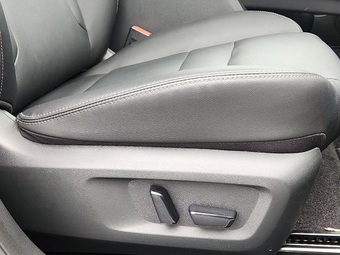 Used 2024 Nissan Rogue SL image 33