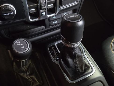 Used 2025 Jeep Gladiator Sport AWD/4WD image 26