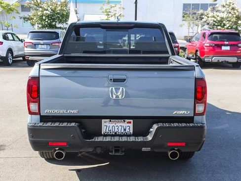 Used 2023 Honda Ridgeline Black Edition image 6