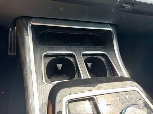 Certified 2025 BMW i7 eDrive50 w/ M Sport Package RWD image 15