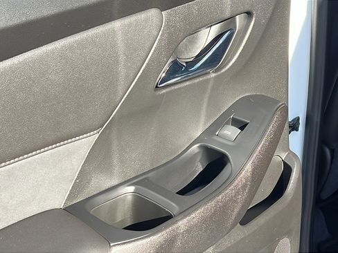 Used 2023 Chevrolet Traverse High Country image 14