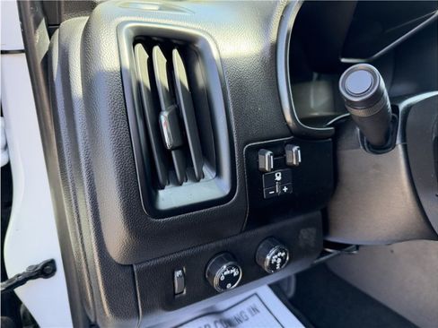 Used 2018 Chevrolet Colorado ZR2 AWD/4WD image 33