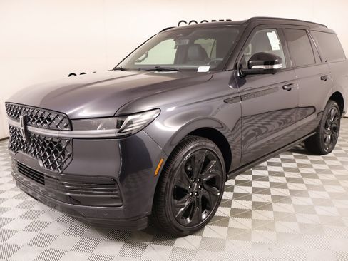 New 2026 Lincoln Navigator Black Label AWD/4WD image 11