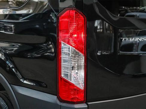 Used 2023 Ford Transit 350 XLT image 9